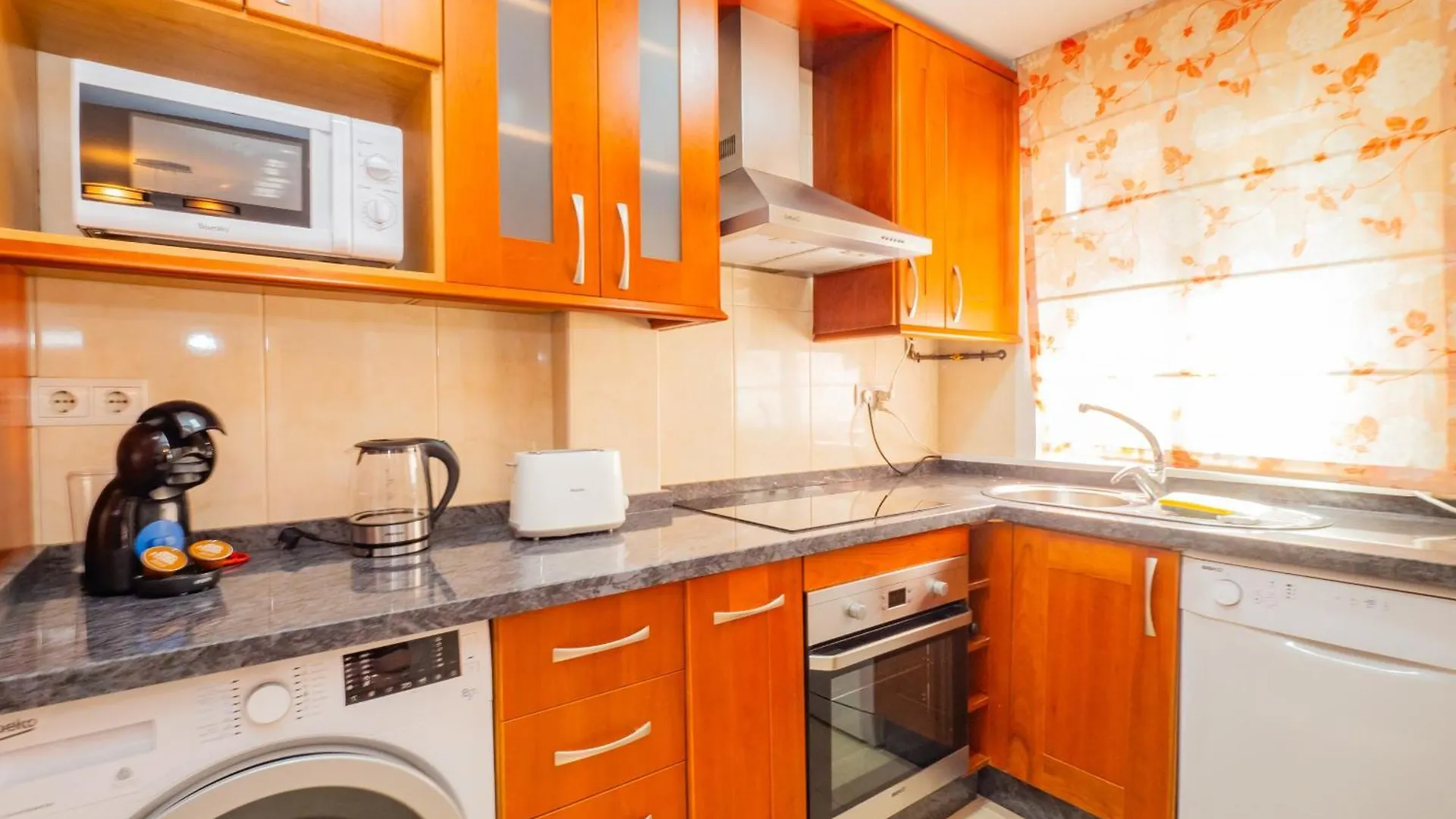 Cubo'S Tejares Malaga Apartment 0*,